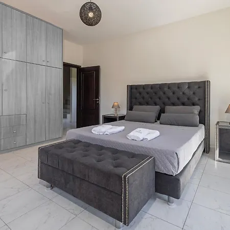Prestige Rhodes * إياليسوس